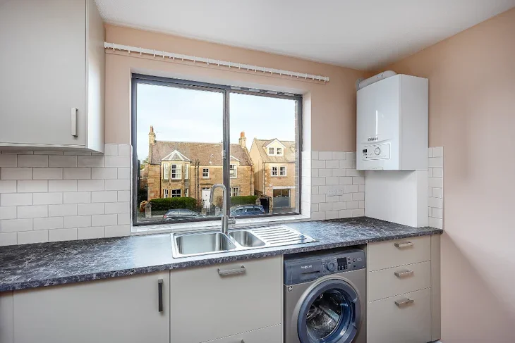 Flat Lanark Road in City of Edinburgh