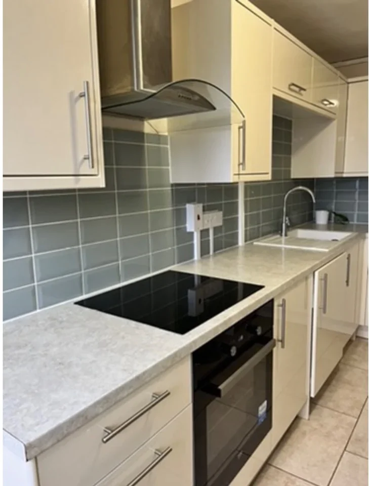 Flat Gibraltar Close in Brentwood