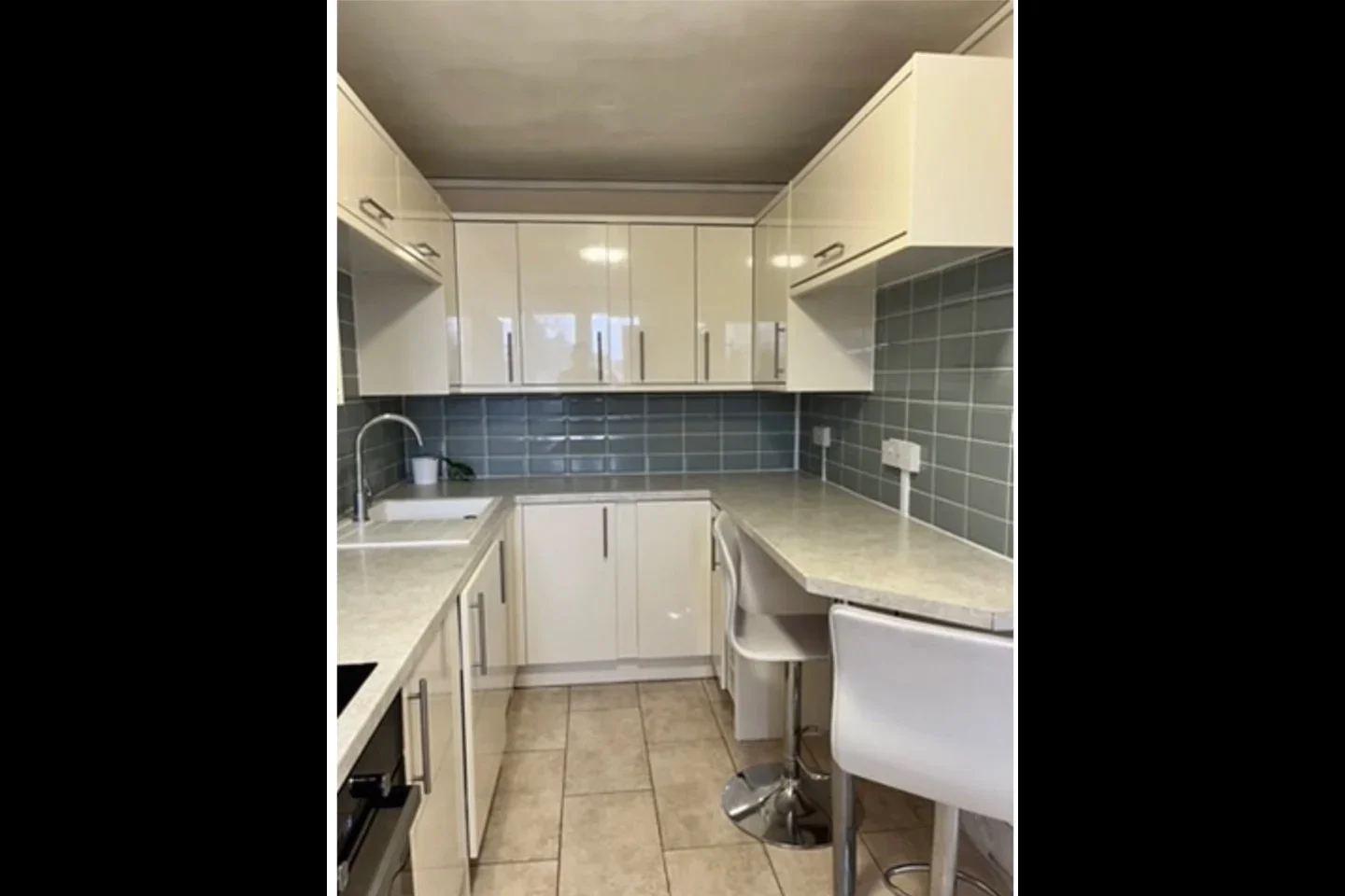 Flat Gibraltar Close in Brentwood