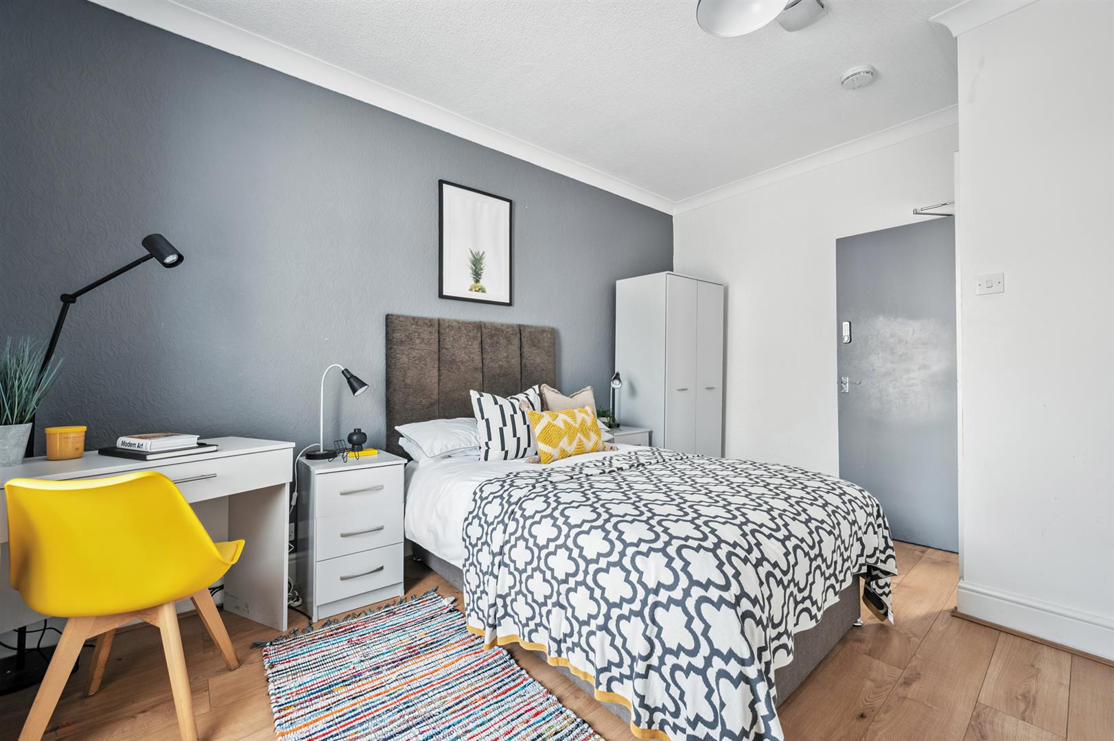 Room Windmill Hill Lane in Derby