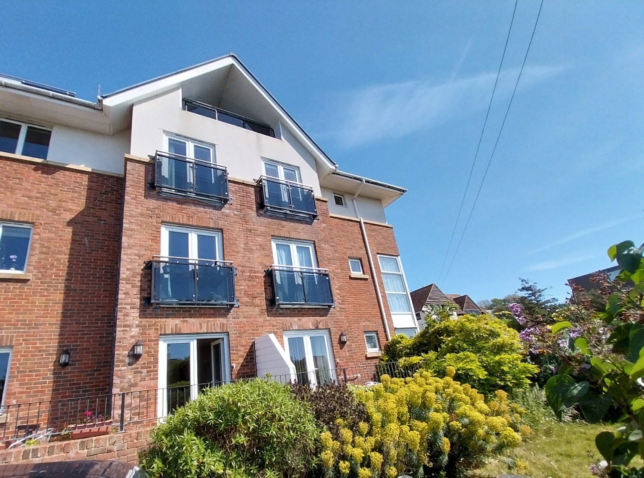 Flat Seabrook Road in Folkestone and Hythe District