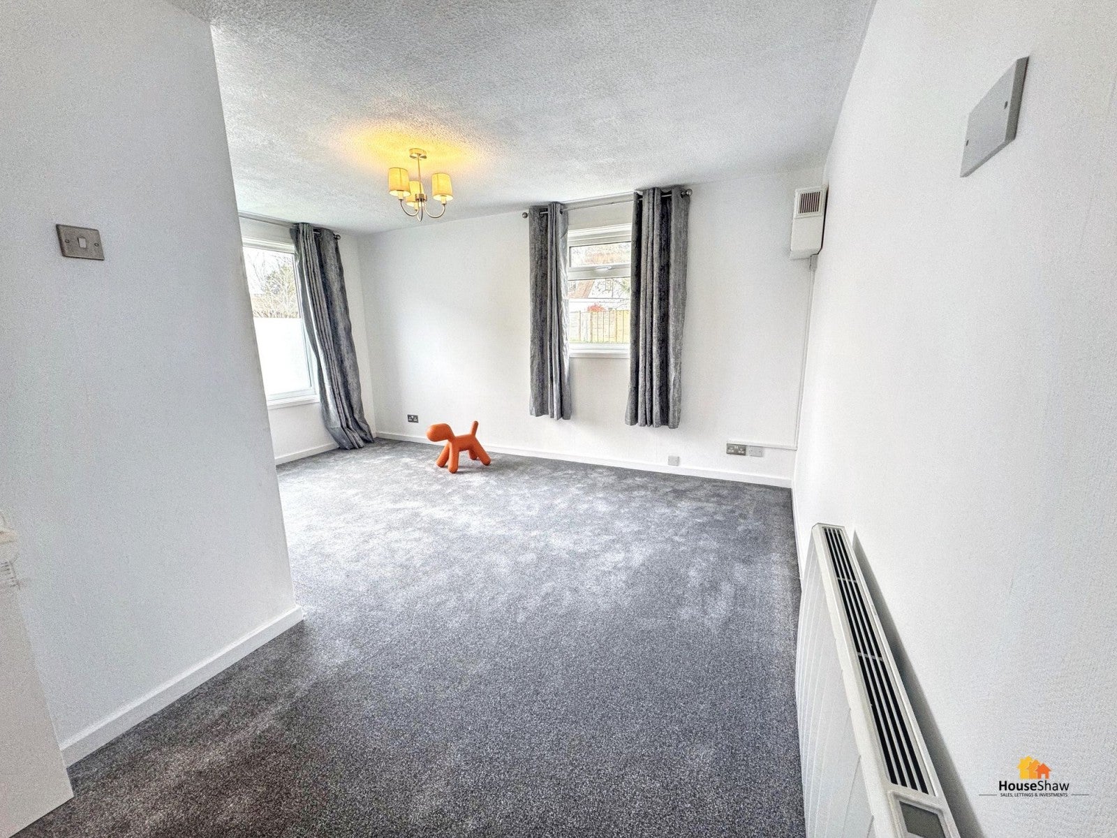 Flat Highfield Way in Hazlemere