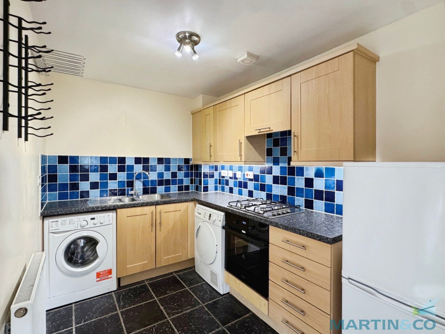 Flat Saxon Court in Ashford