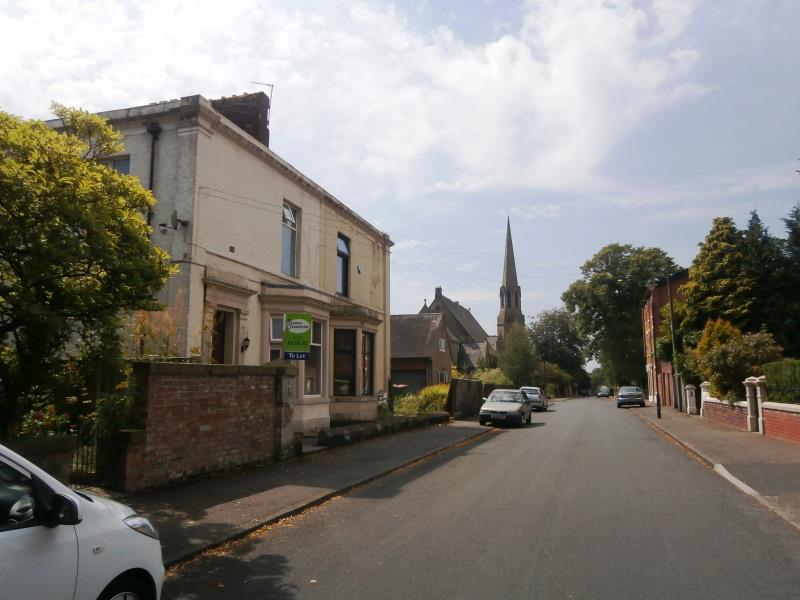 Flat Lower Bank Road in Preston