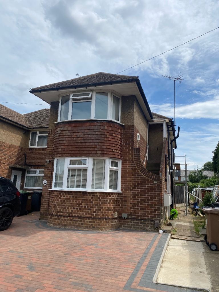 Flat Westbury Gardens in Luton