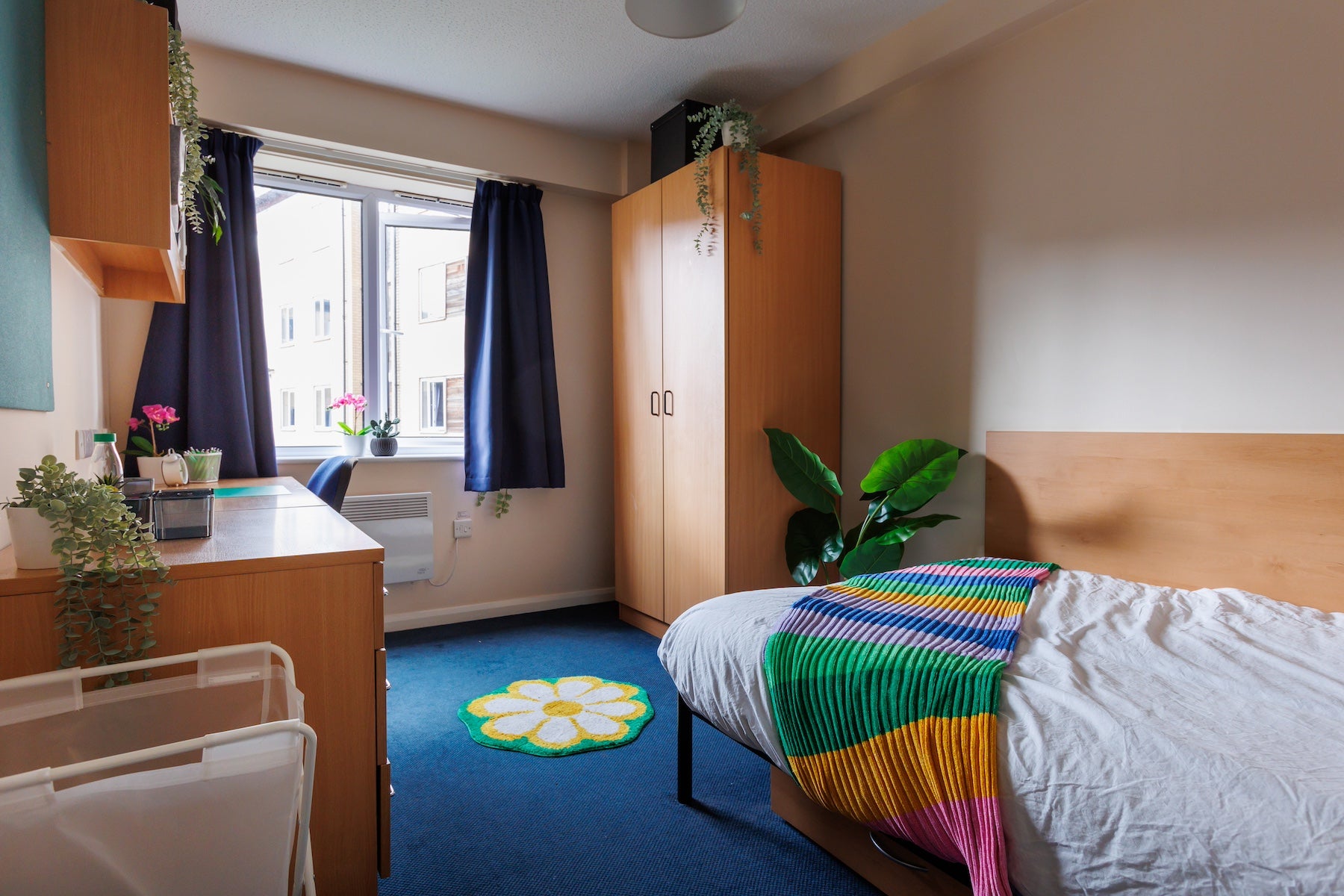 Room Faraday Road in Nottingham
