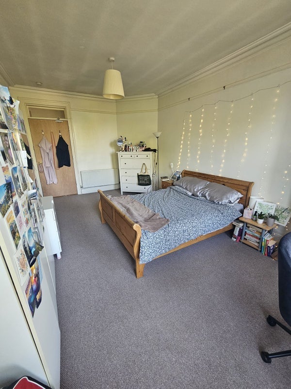 Room Acton Lane in Greater London