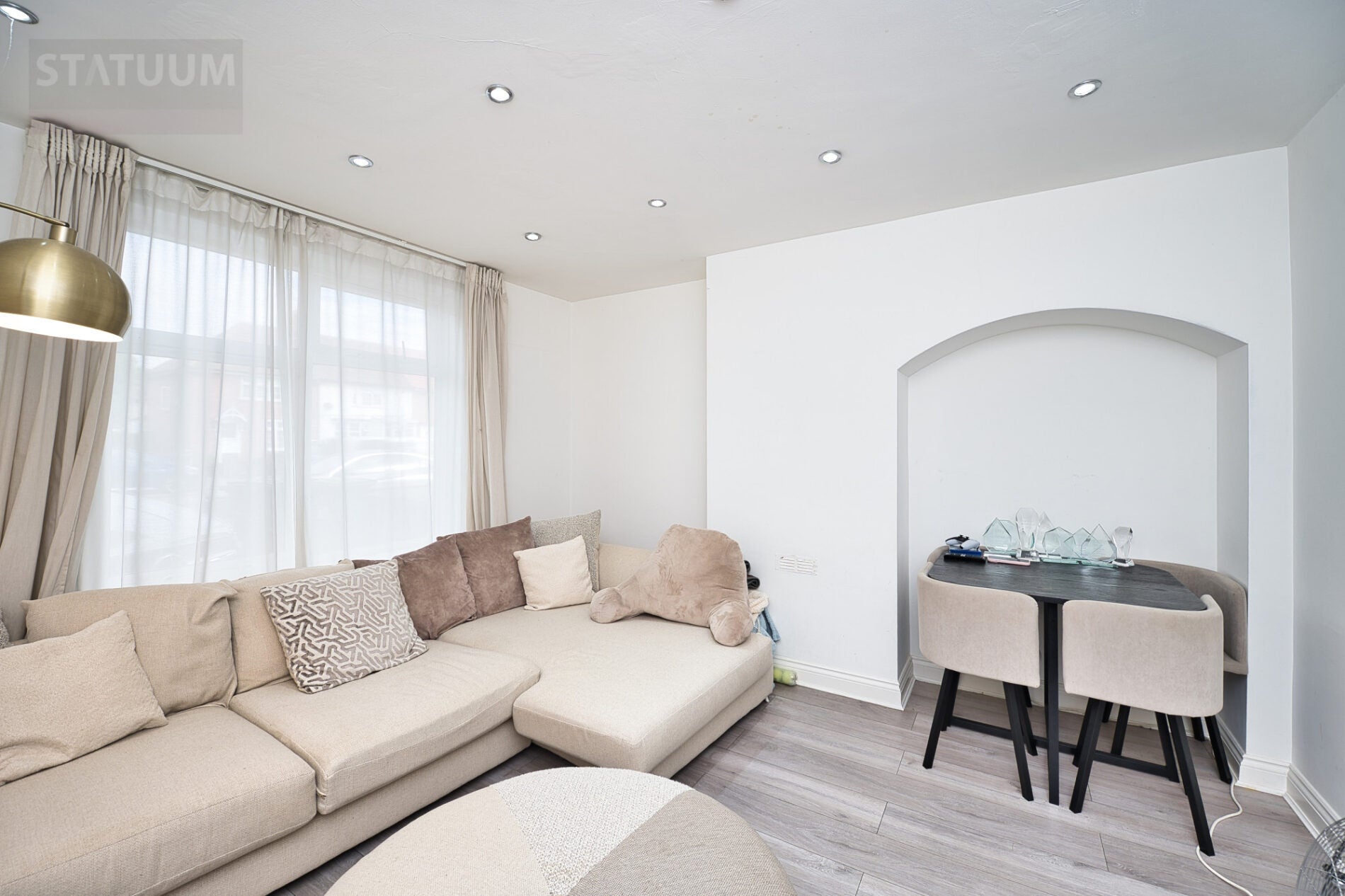 House Porters Avenue in Greater London
