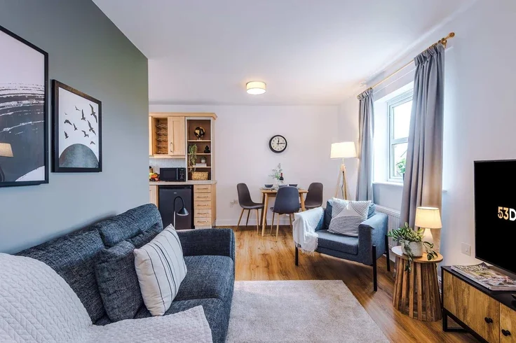 Flat Salisbury Close in Crewe