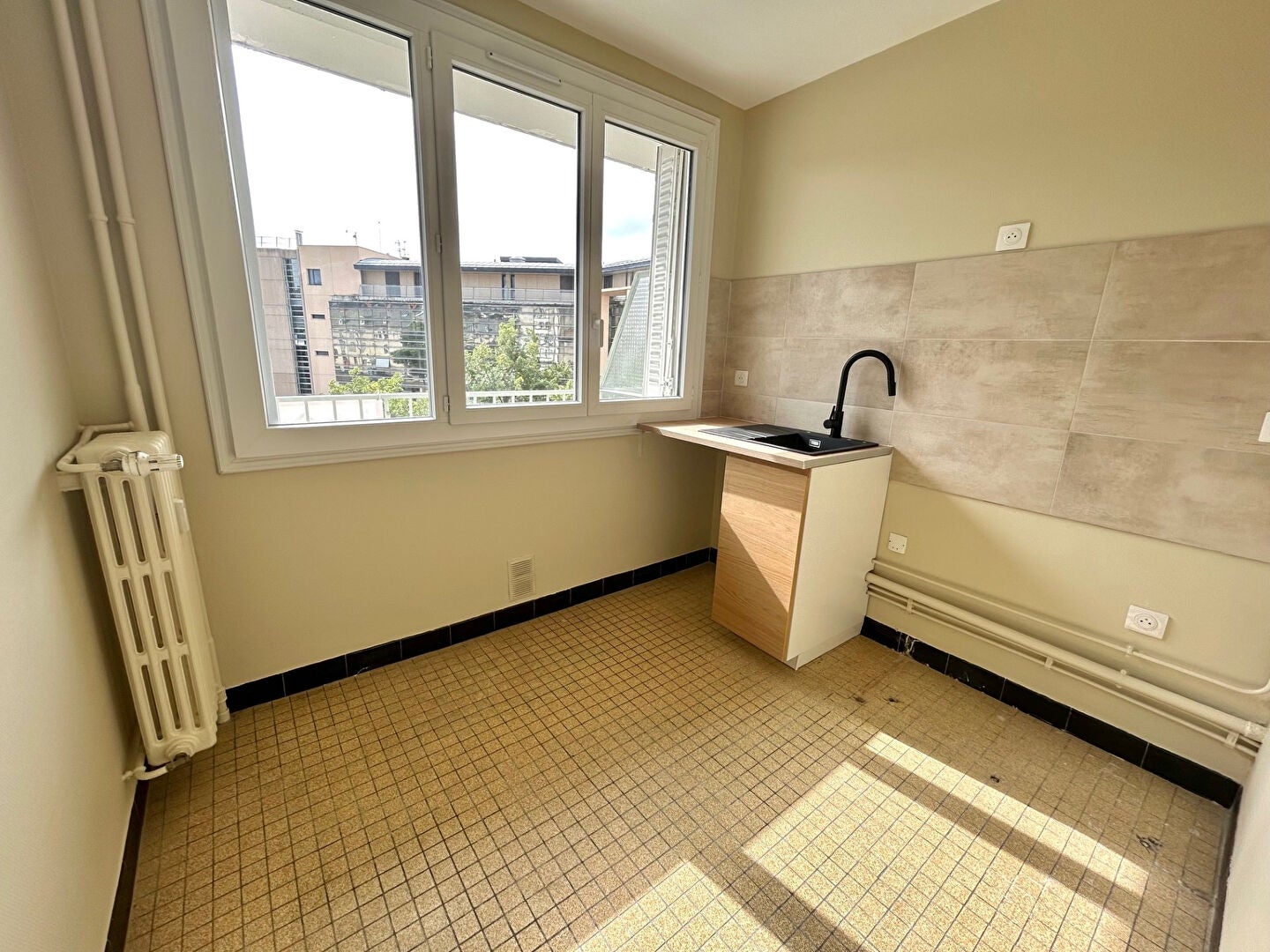 Flat Avenue Aristide Briand in Aurillac