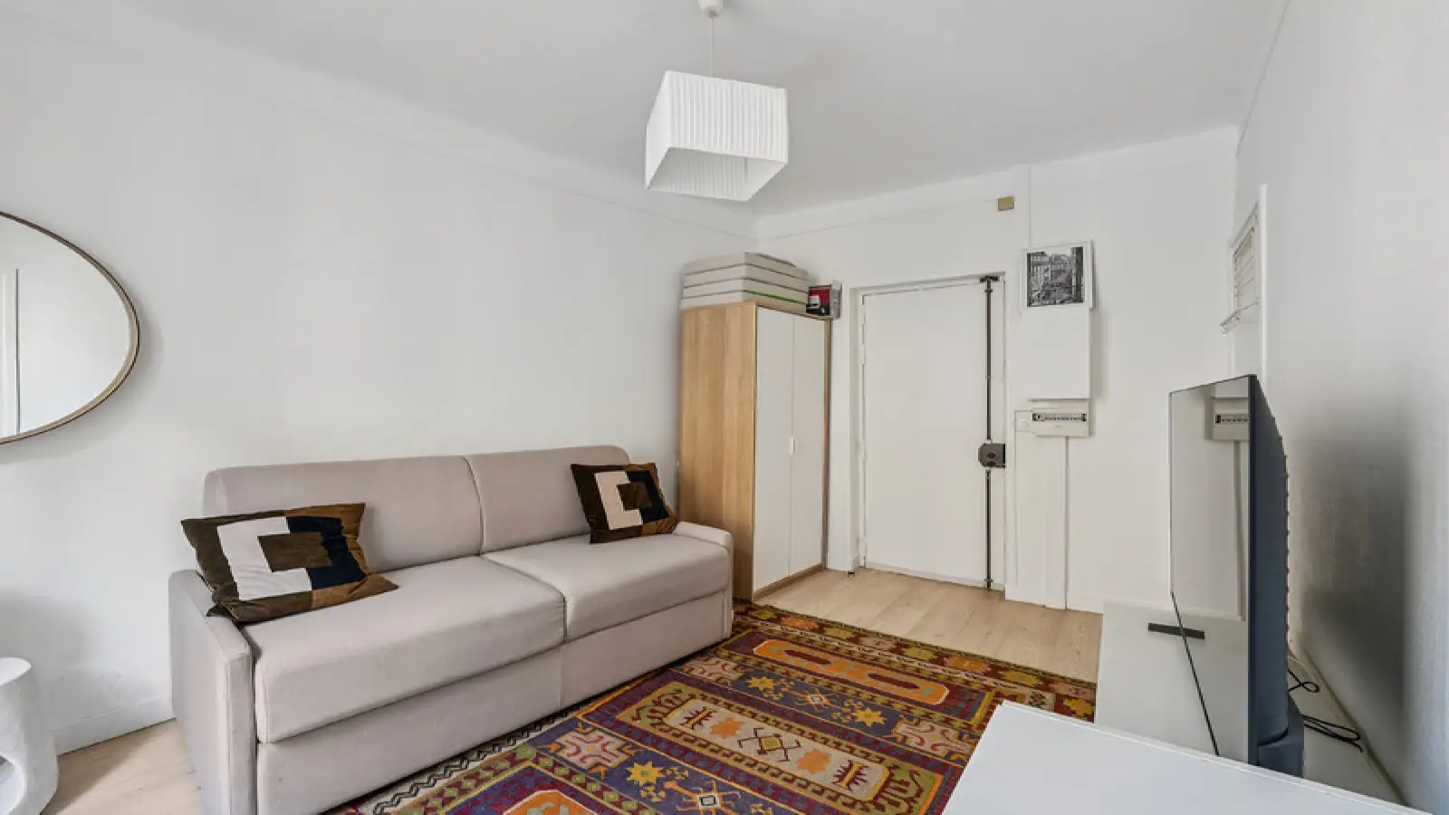 Flat Rue Marie-Éléonore de Bellefond in Paris