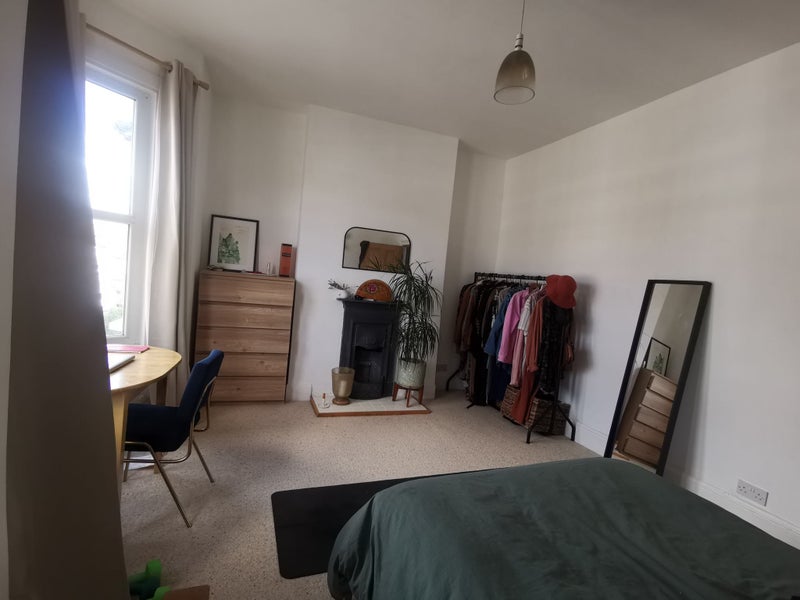 Flat St Asaph Road in Greater London