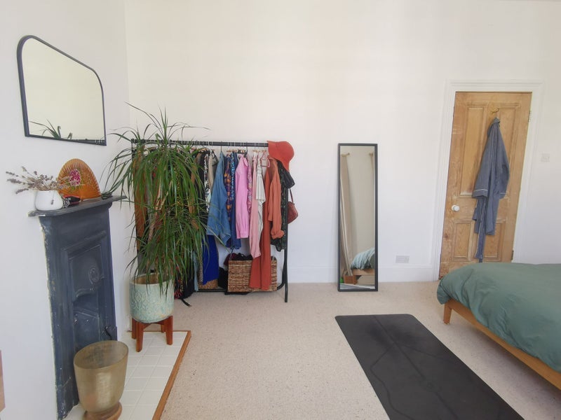 Flat St Asaph Road in Greater London