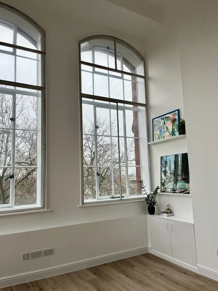 Flat Fairfield Road in Greater London