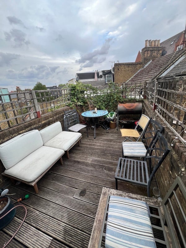Room Amies Street in Greater London
