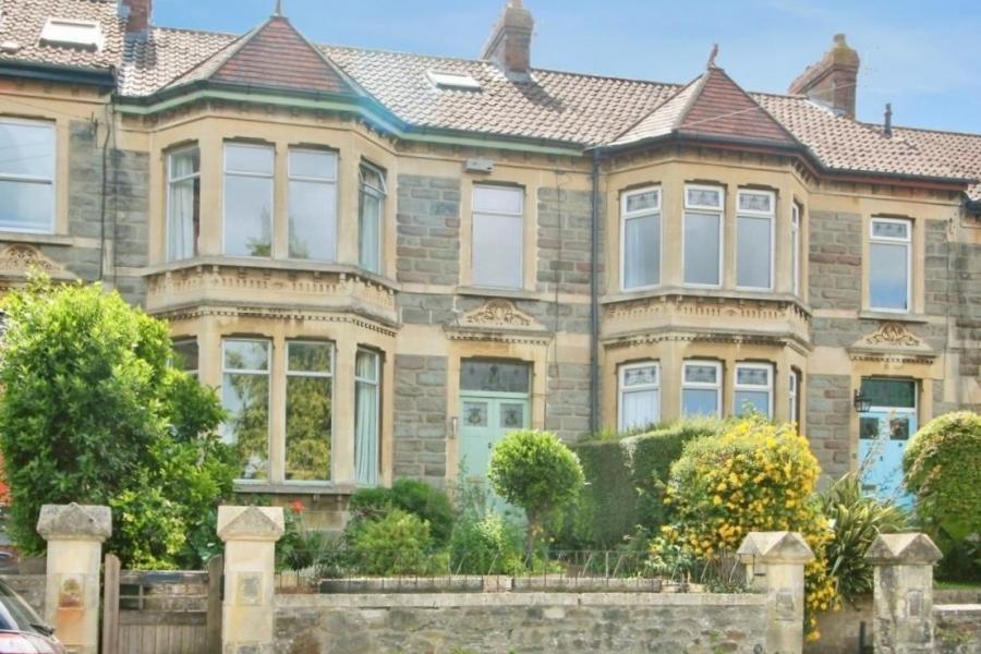 House Sylvia Avenue in Bristol