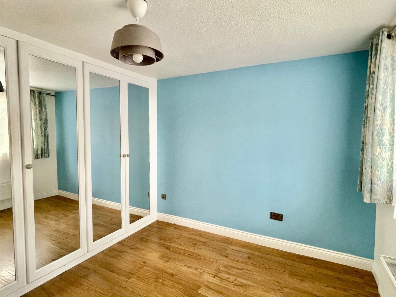 House Sweets Way in Greater London