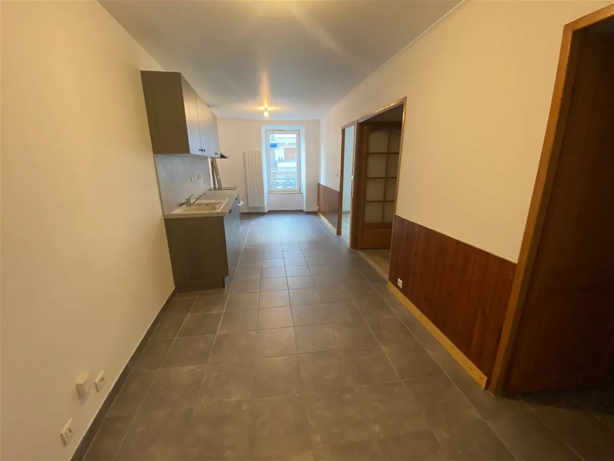 Flat Avenue du Commandant Dumont in Gap