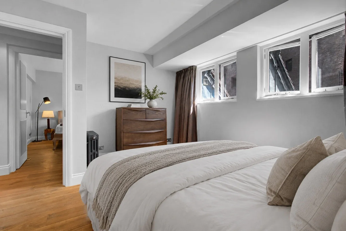 Flat Mews Street in Greater London