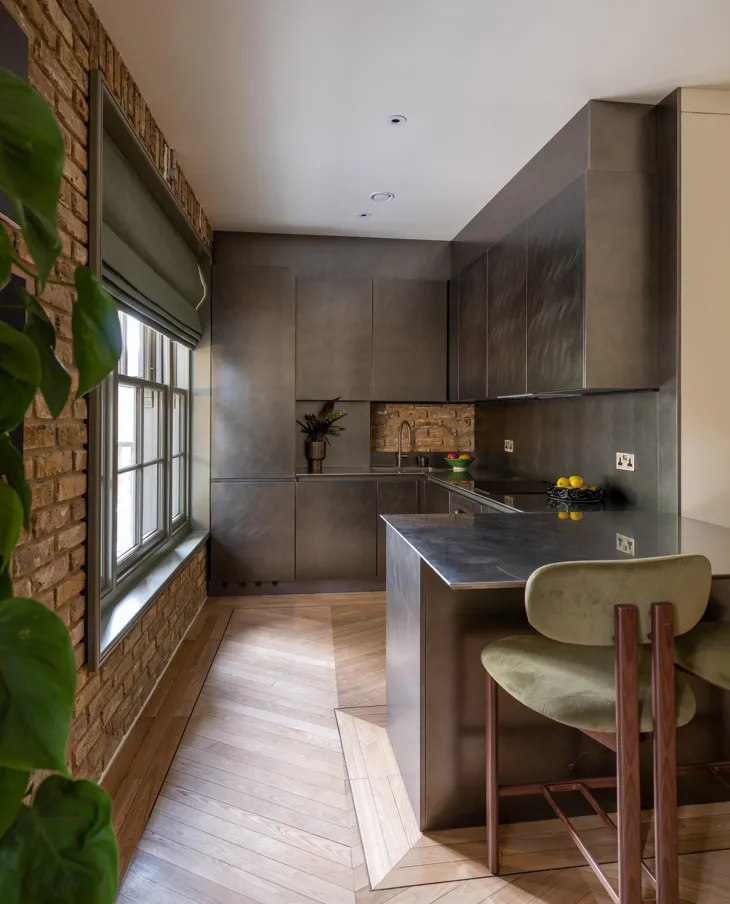 Flat Ferdinand Street in Greater London