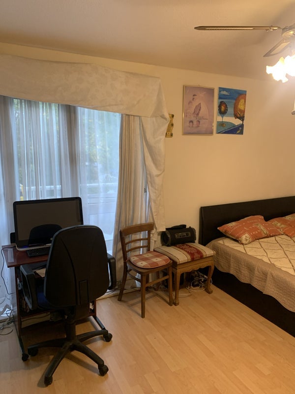 Room Desmond Street in Greater London