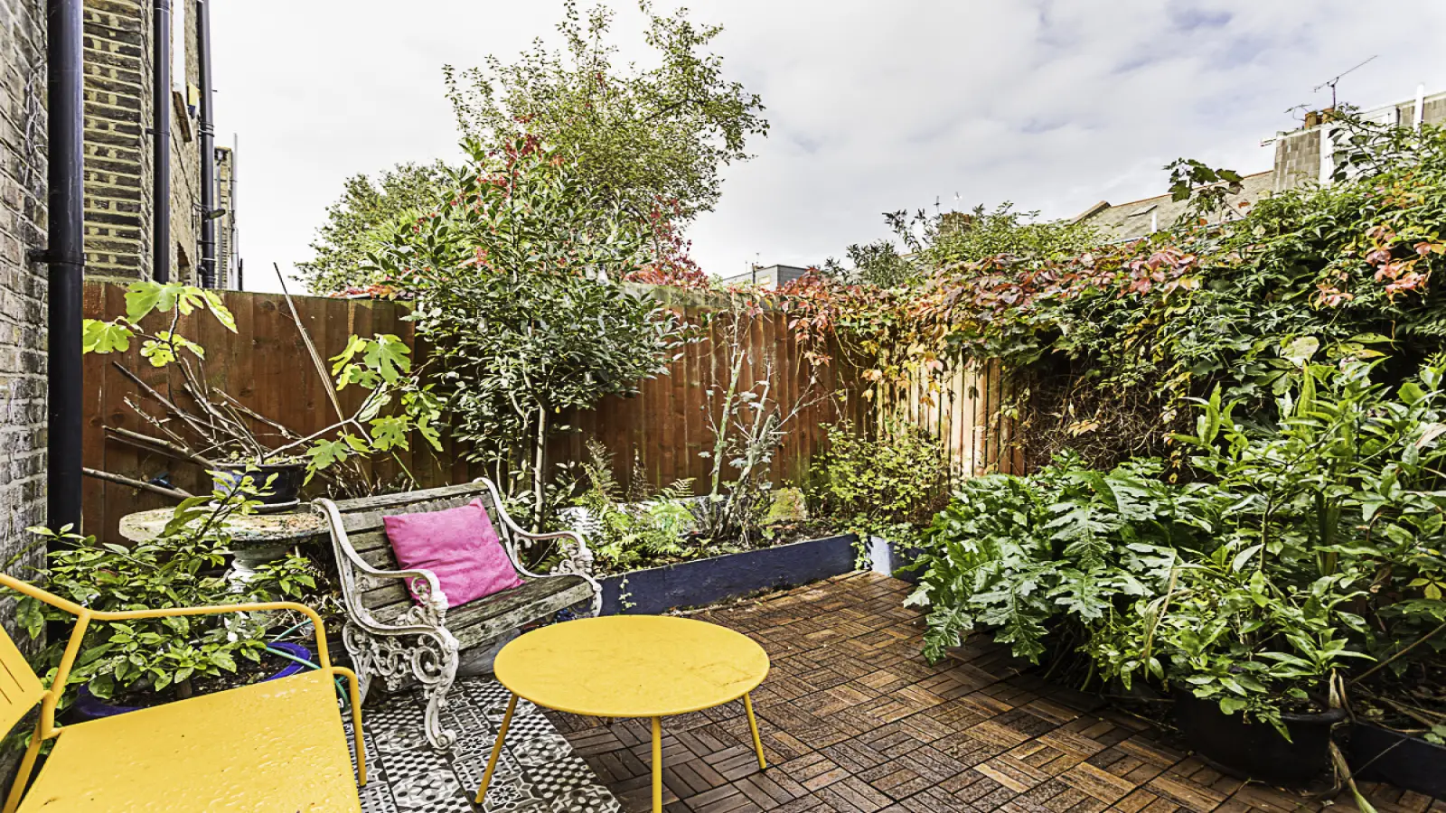 Flat Grasmere Avenue in Greater London