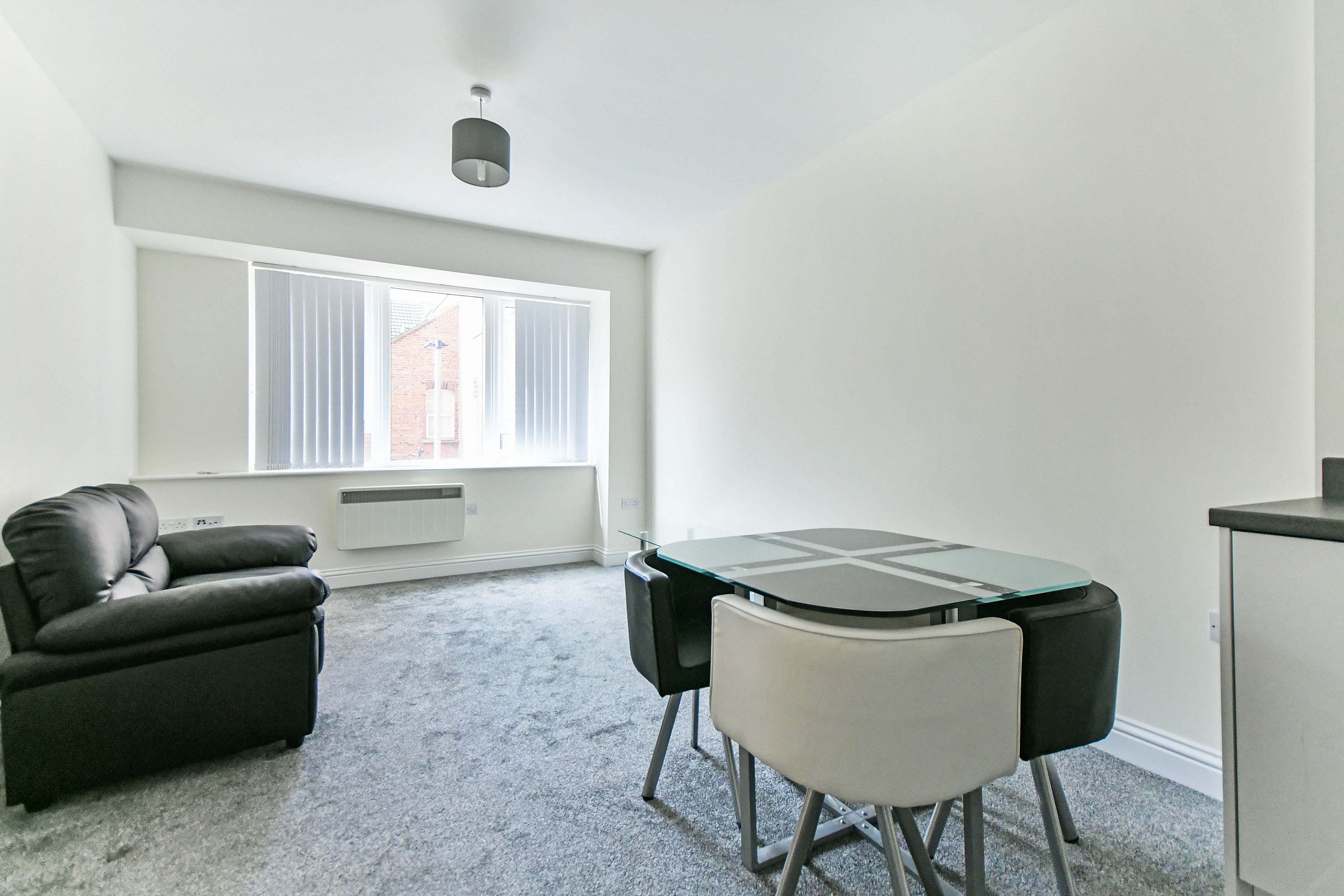 Flat Farnsby Street in Swindon