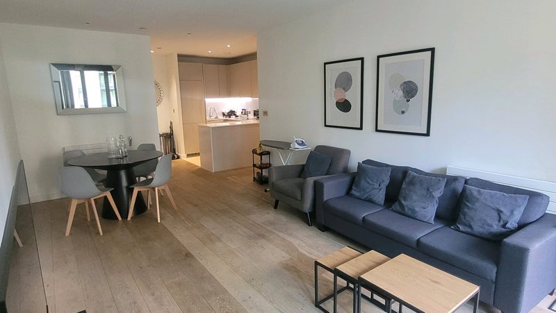 Flat Exhibition Way in Greater London