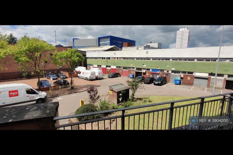 Flat Greyfriars Road in Coventry