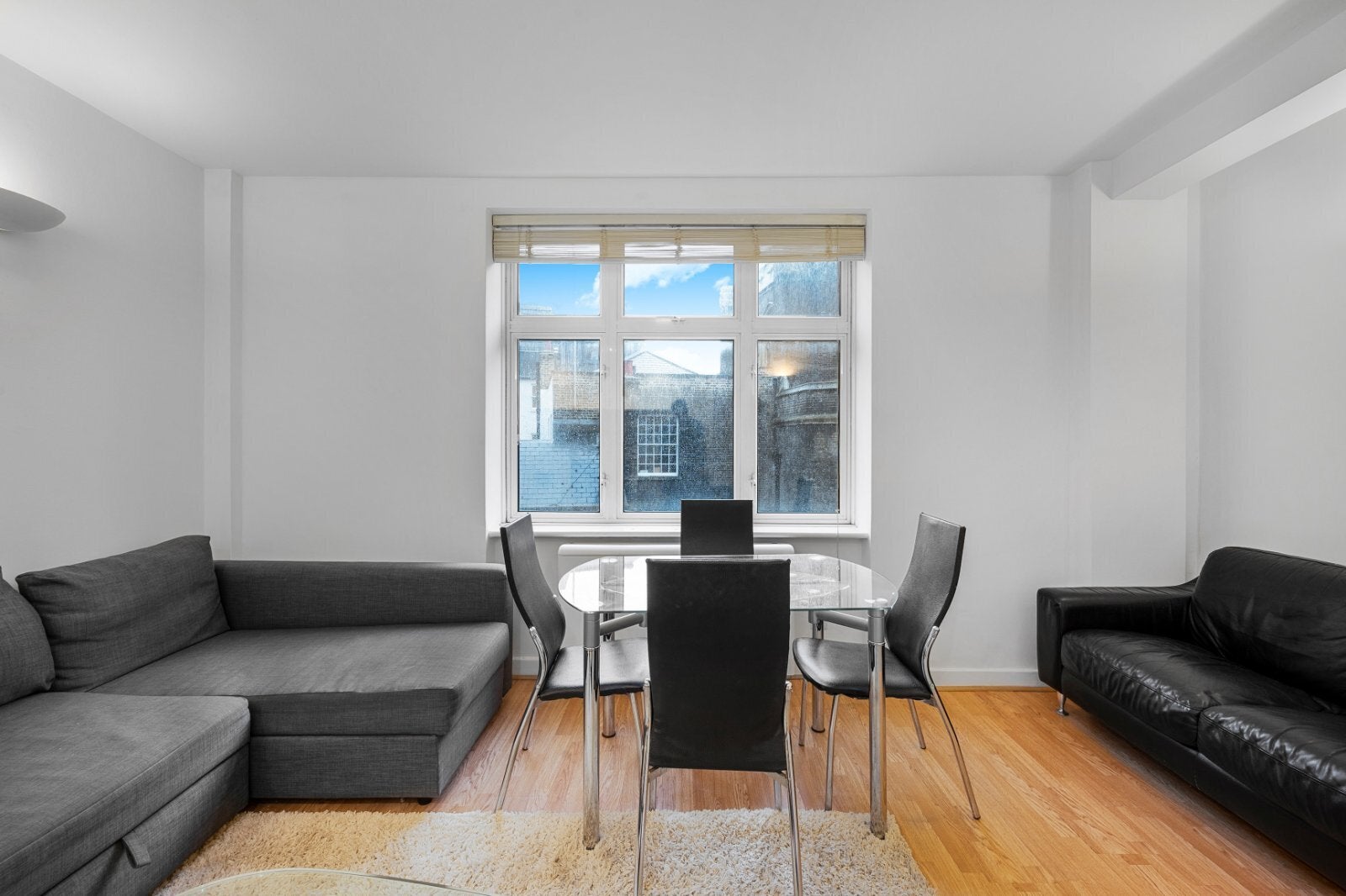 Flat Fetter Lane in City of London