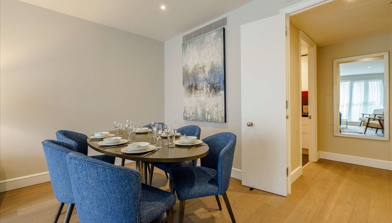 Flat Westferry Circus in Greater London