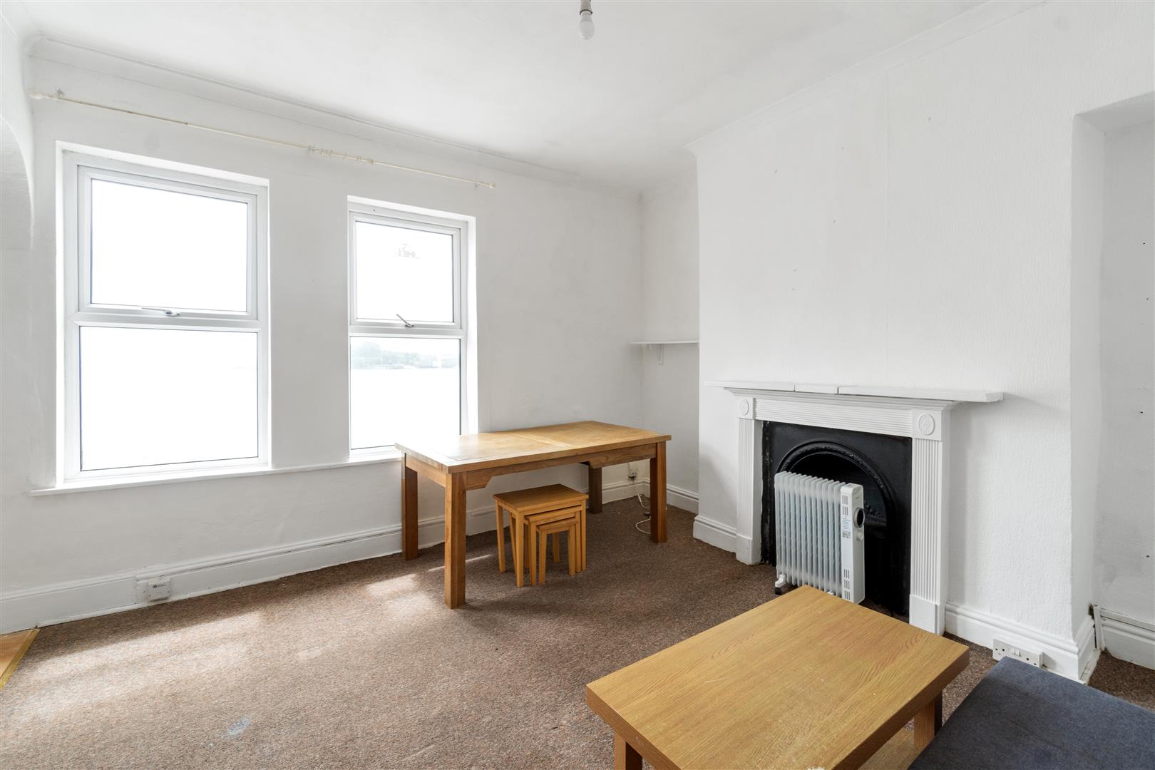 Flat Grand Parade in Plymouth