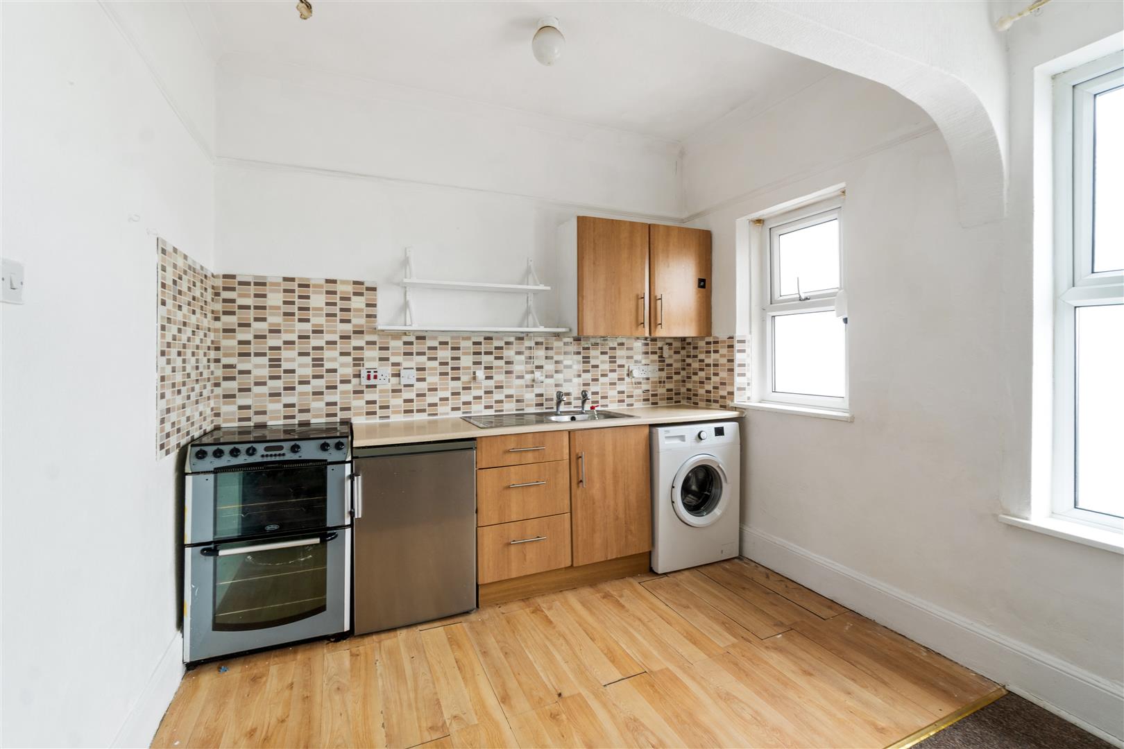 Flat Grand Parade in Plymouth