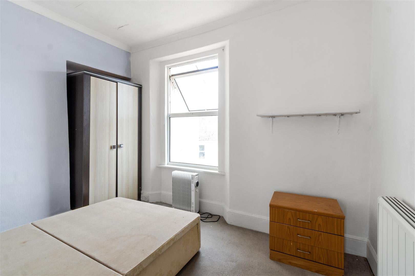 Flat Grand Parade in Plymouth