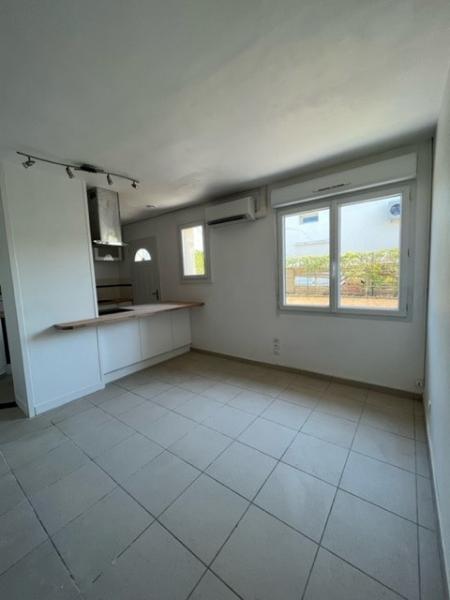 Flat Route Nationale in La Boisse