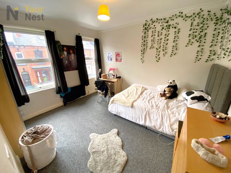 Room Ashville Grove in Leeds