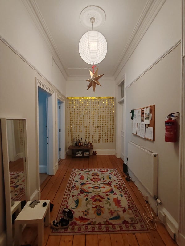 Room Barrington Drive in Glasgow