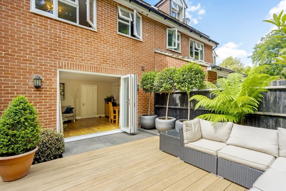 House Windrushes in Caterham Valley