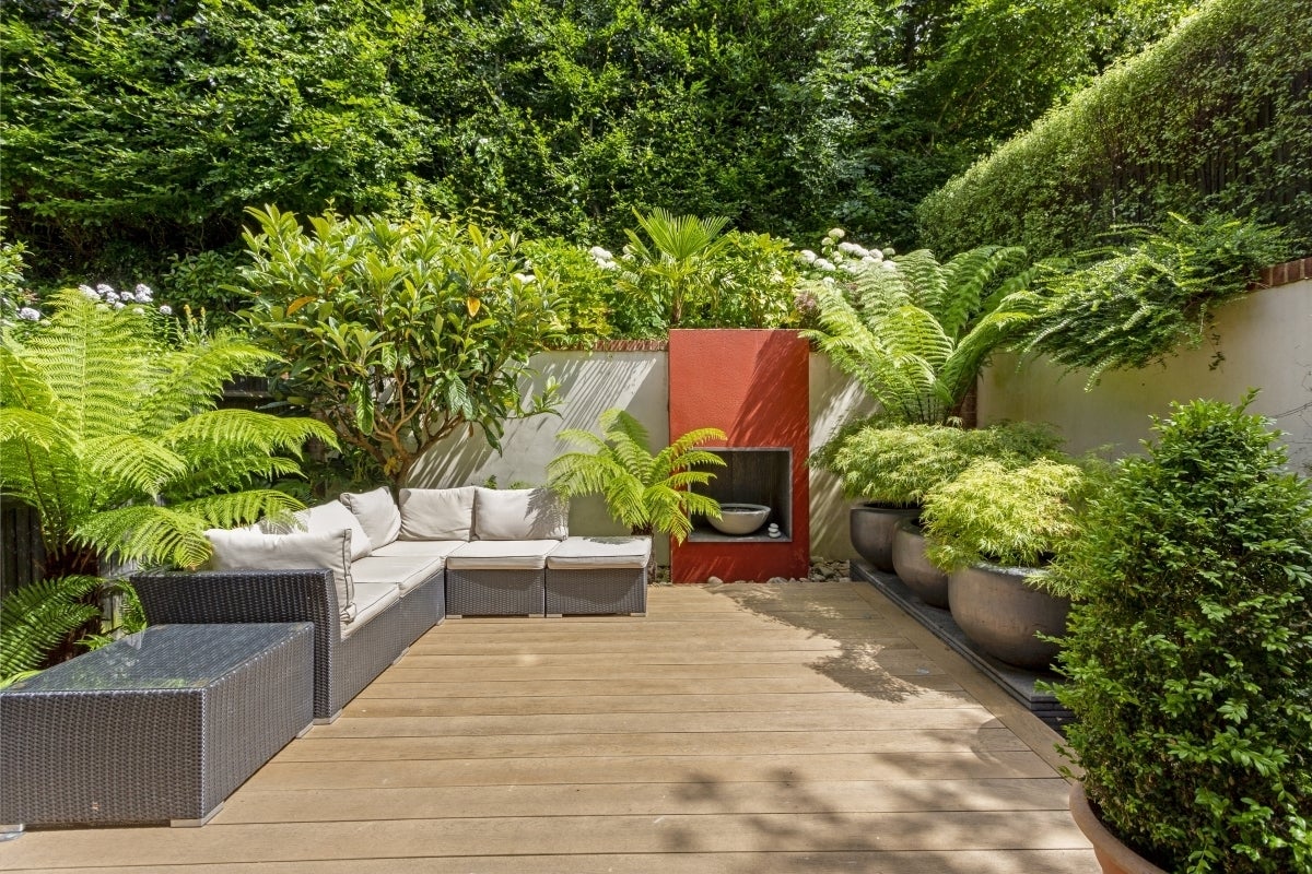 House Windrushes in Caterham Valley