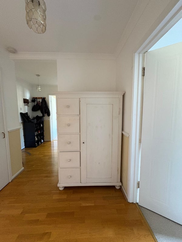 Room Park Road in Greater London