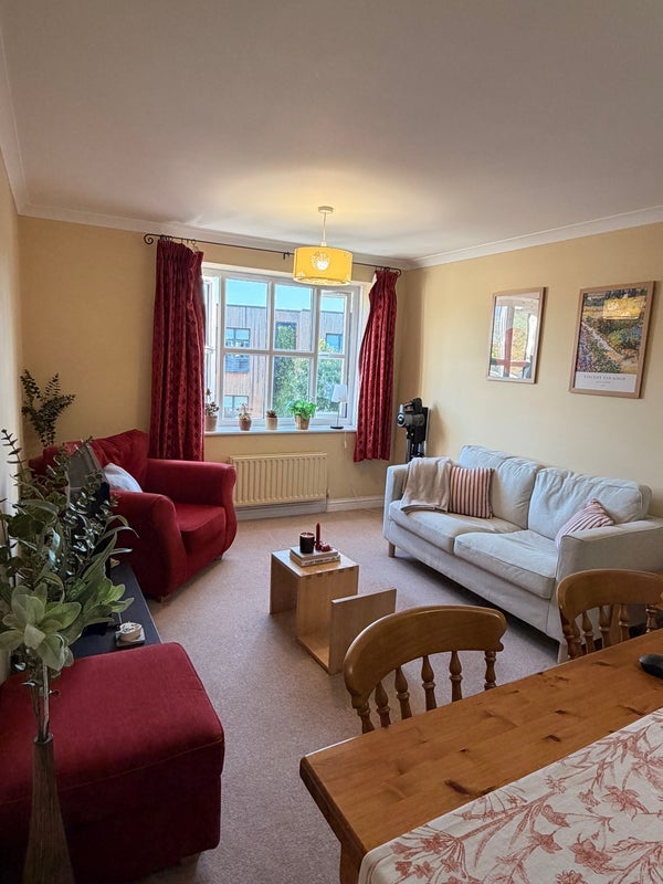 Room Park Road in Greater London