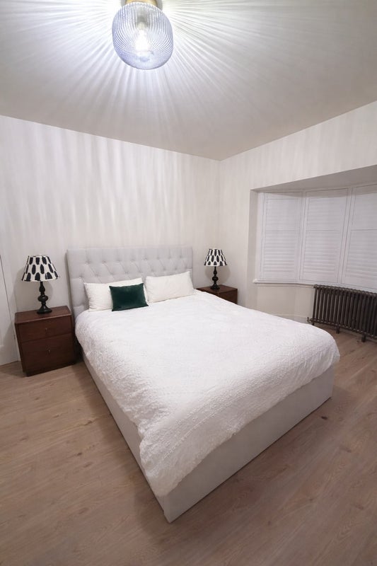Room Bristol Road South in Birmingham