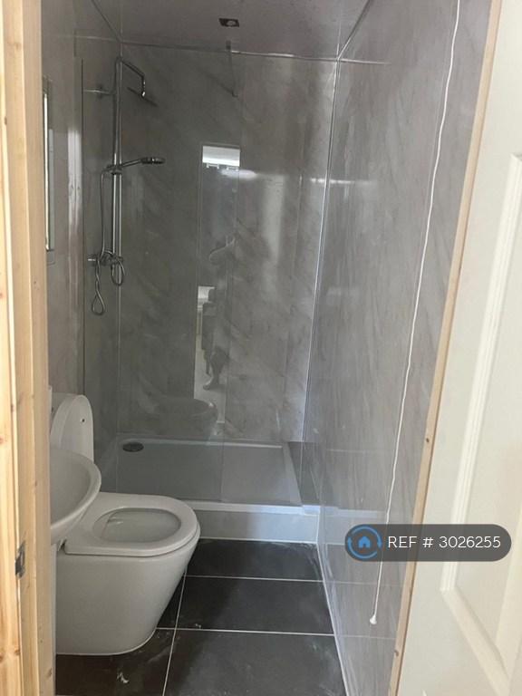 Flat Culverhouse Road in Luton
