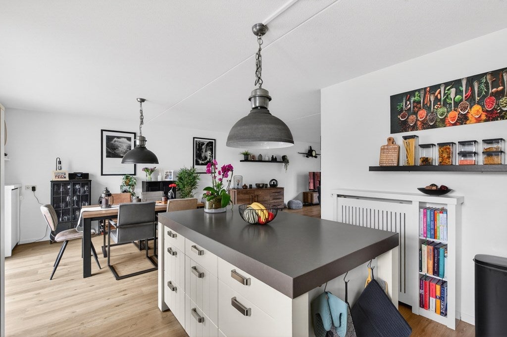 Tussenwoning te koop: Sartrelaan 7, Eindhoven