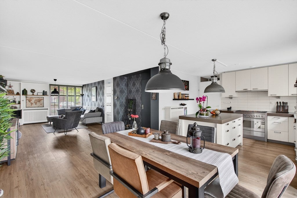 Tussenwoning te koop: Sartrelaan 7, Eindhoven
