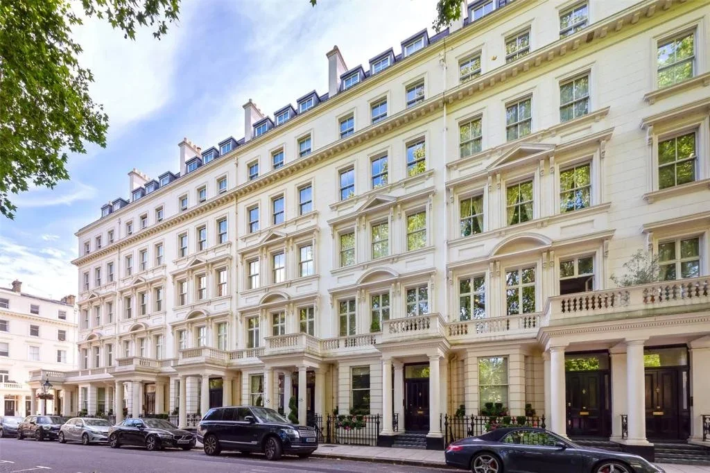 Flat Stanhope Gardens in Greater London