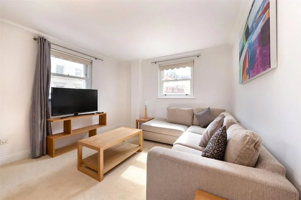 Flat Stanhope Gardens in Greater London