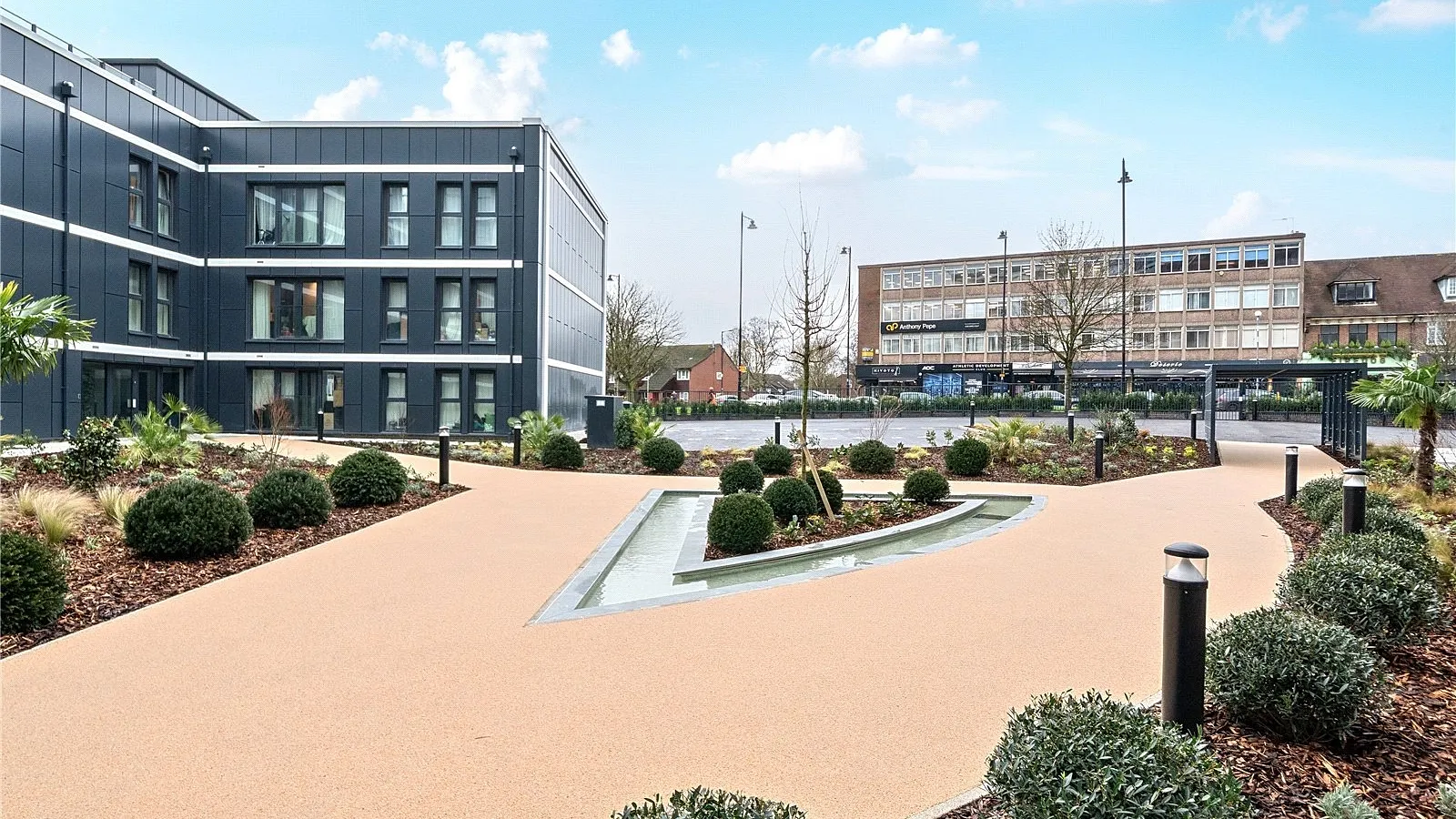 Flat Cockfosters Road in Greater London