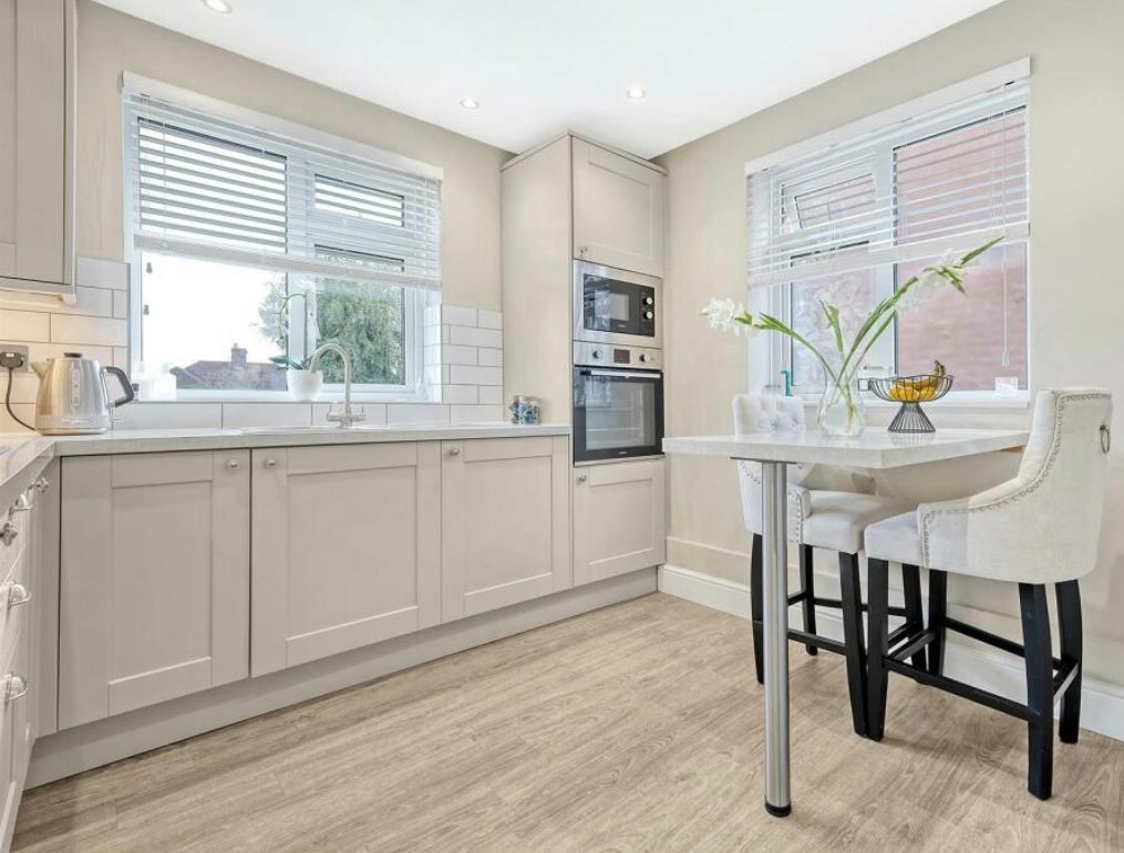 Flat Shrublands Close in Epping Forest
