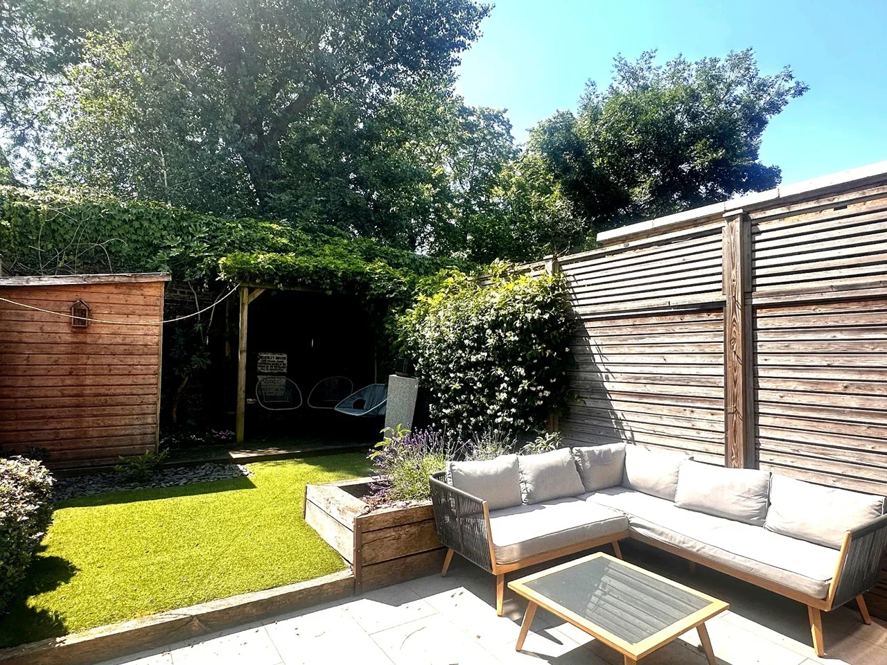 House Netherford Road in Greater London